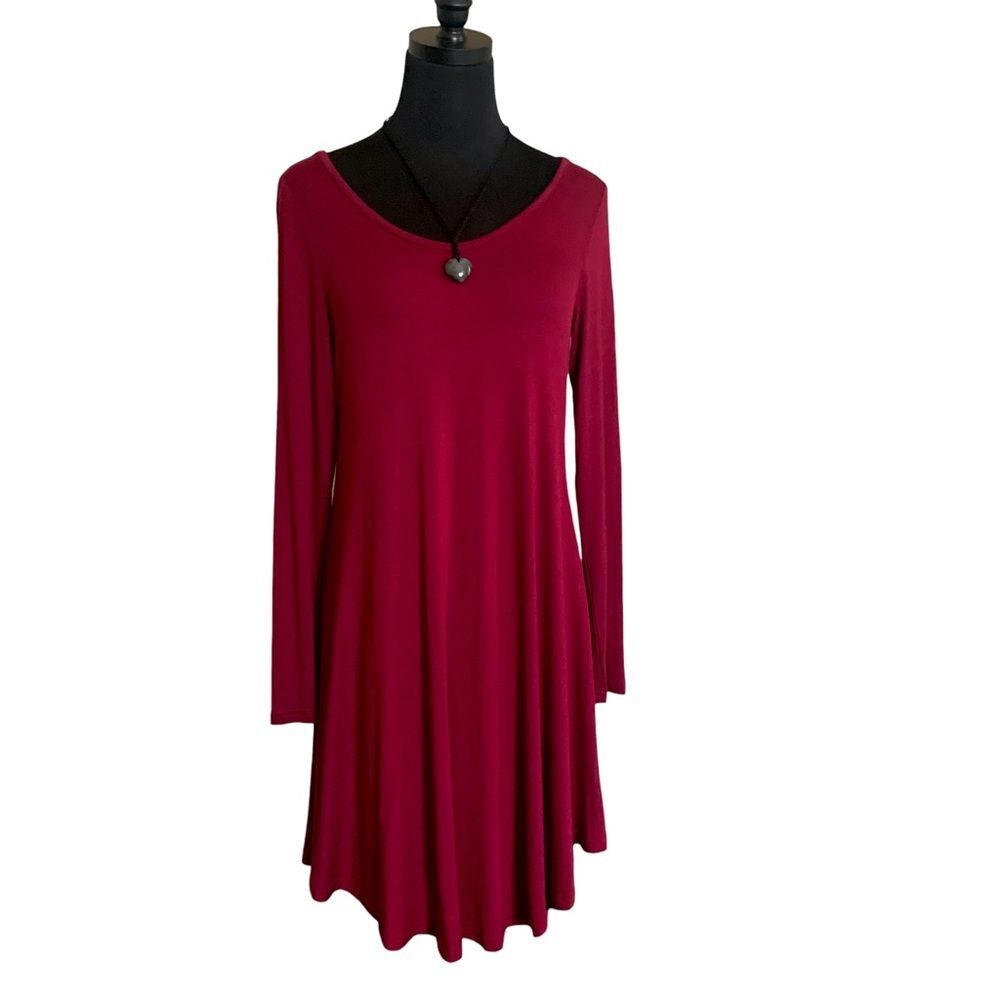 NWT Dearcase Dress Red Stretchy Size Medium